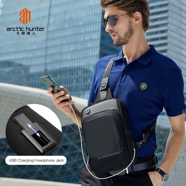 ARCTIC HUNTER τσάντα Crossbody XB00116 με θήκη για tablet, 7L, μαύρη XB00116-BK